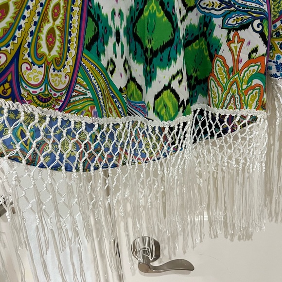 Chicos NWOT V Neck Cold Shoulder Paisley Oversized Fringe Top - Picture 4 of 9